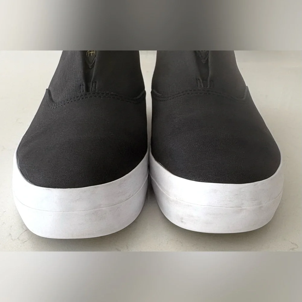 HUF Dylan Slip On Black Leather Skate Shoes White Rubber Size 6 EU 38 Jul 18 - Picture 2 of 9
